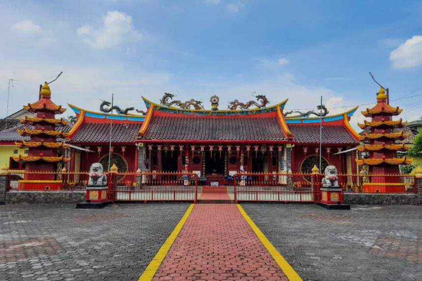 Bhikkhu IWFP 2026 singgah di Kelenteng Hok An Kiong Muntilan Kabupaten Magelang