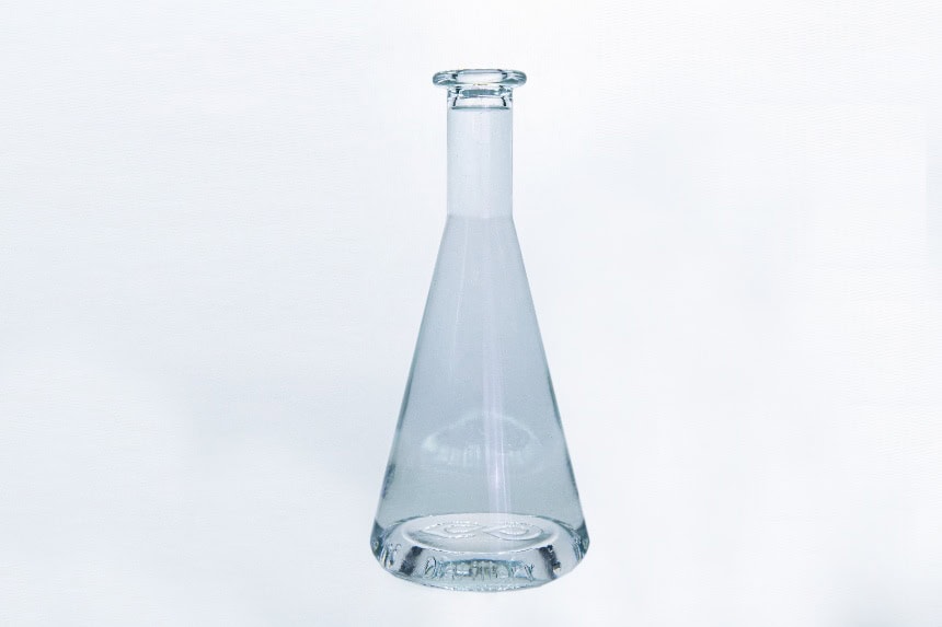 Bespoke-glass-bottle- 700ml