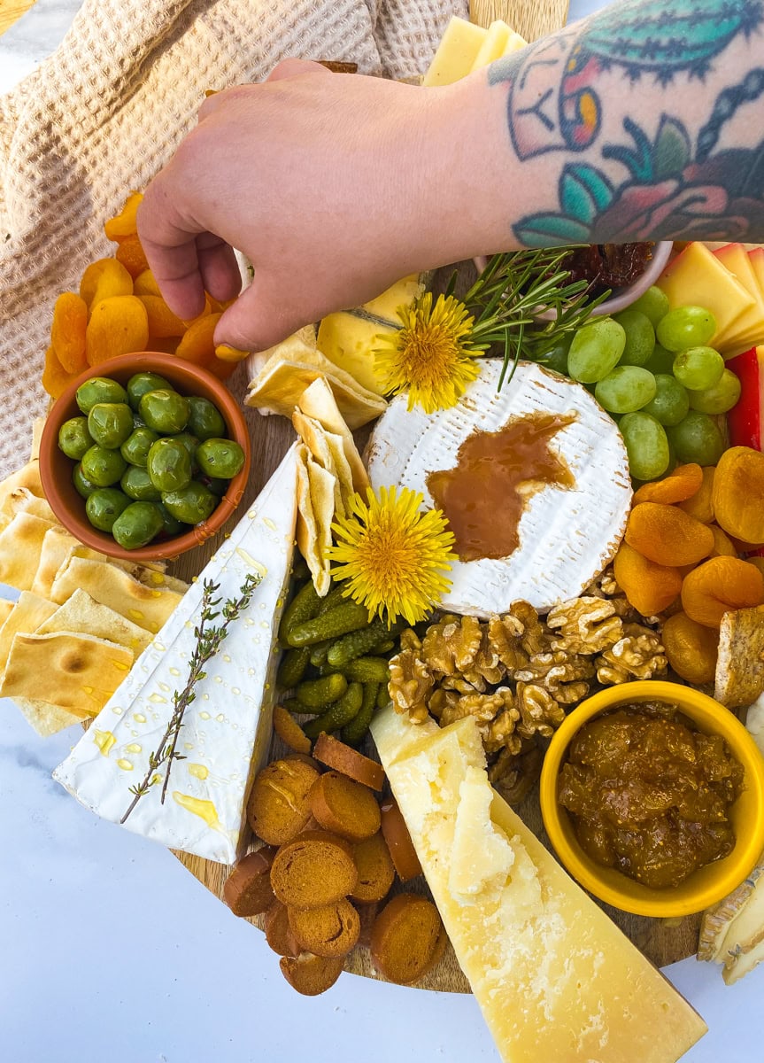 30+ Super Easy Easter Charcuterie Board Ideas