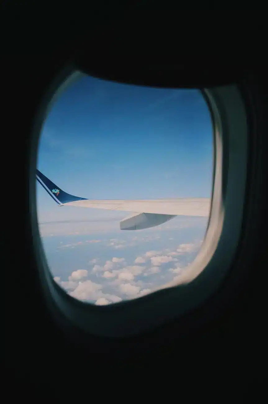 旅行化妝箱分享|16 款化妝與護膚必備品清單 11 left airliner wing