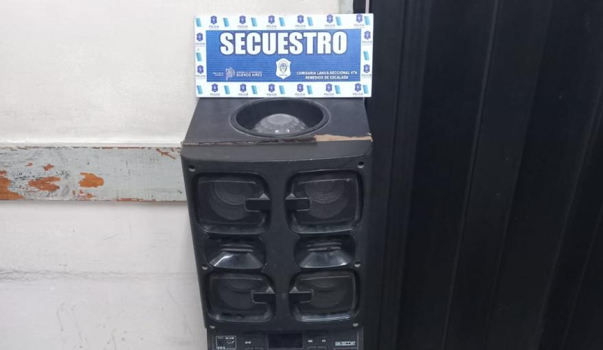 En este momento estás viendo Lanús: una mujer y su hijo detenidos por robar electrodomésticos de una casa