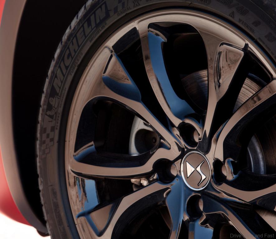 ds_4_crossback_terre_rouge_7