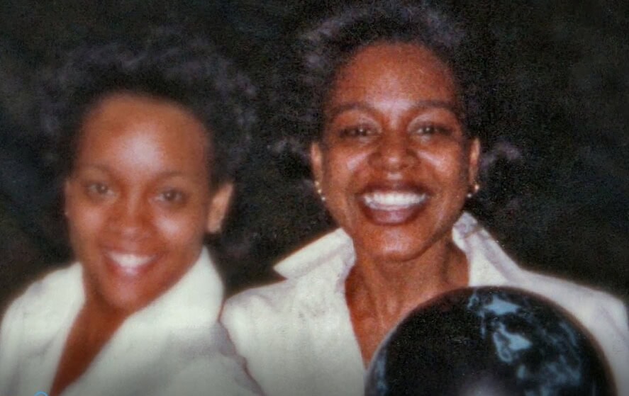 Wendy Jordan, right, and her sister Bonnie. Image courtesy of the family.