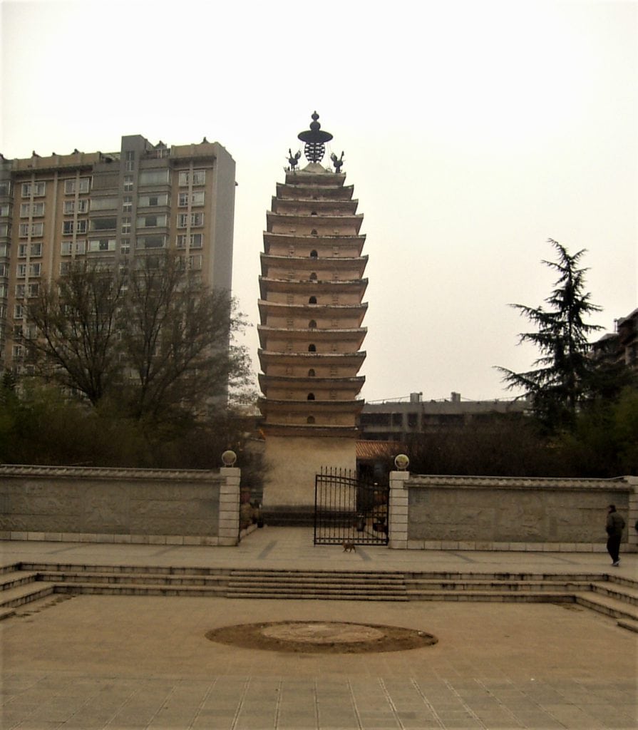 Pagoda del Este de 40m de alto Yunnan - Kunming - Las Pagodas del Este y Oeste