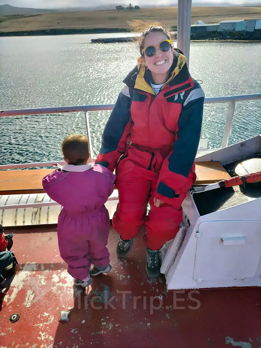 Ruta circular de 10 días por Islandia con niños_Barco Ballenas_ClickTrip Qué ver en Islandia en 10 días con niños: ruta en coche completa_Barco Ballenas_ClickTrip