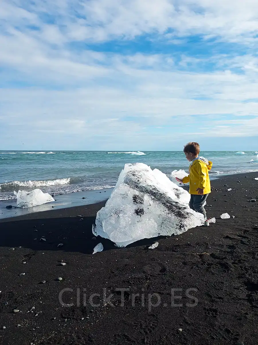 Ruta circular de 10 días por Islandia con niños_Diamond Beach_ClickTrip Qué ver en Islandia en 10 días con niños: ruta en coche completa_Diamond Beach_ClickTrip