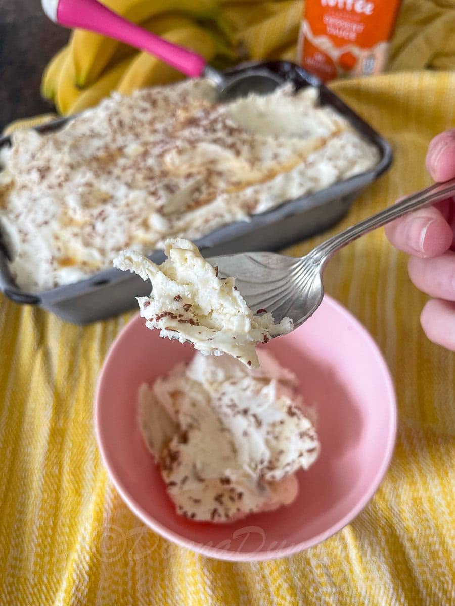 spoon with ice cream.