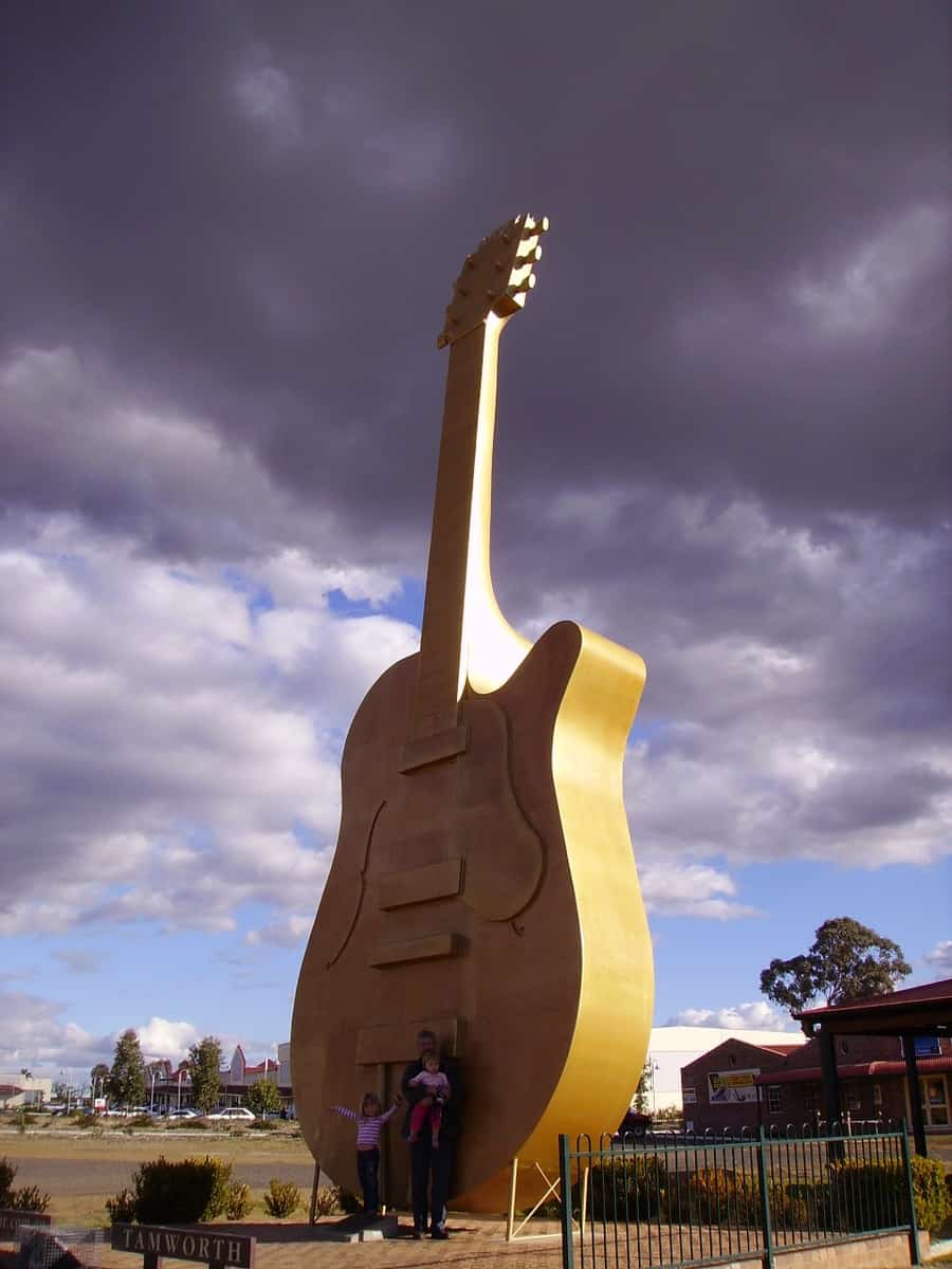 Tamworth - Big Golden Guitar