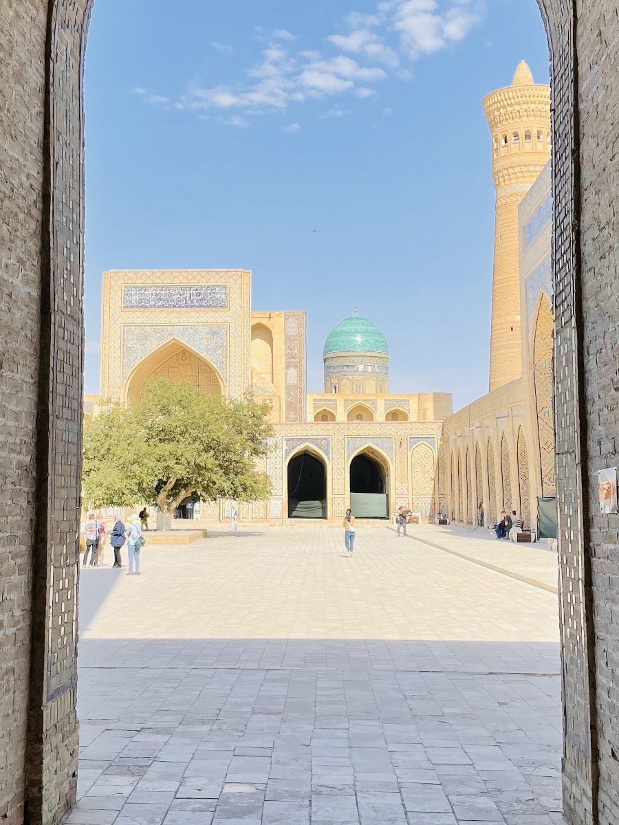 kalan_mosque_bukhara_uzbekistan