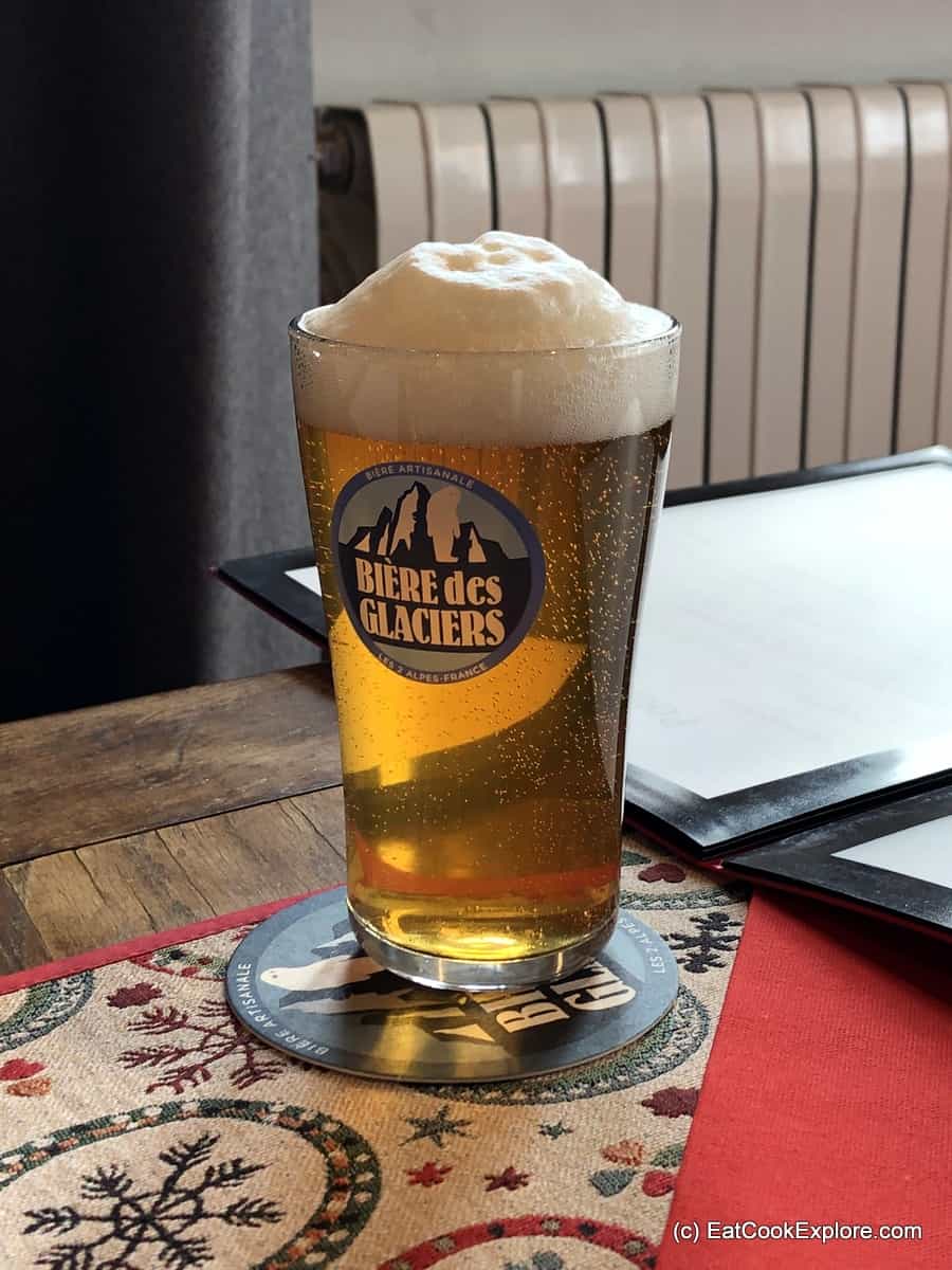 Les 2 Alpes for good snow, great skiing and fun apres 9 Places to eat Les 2 Alpes Ski Resort France