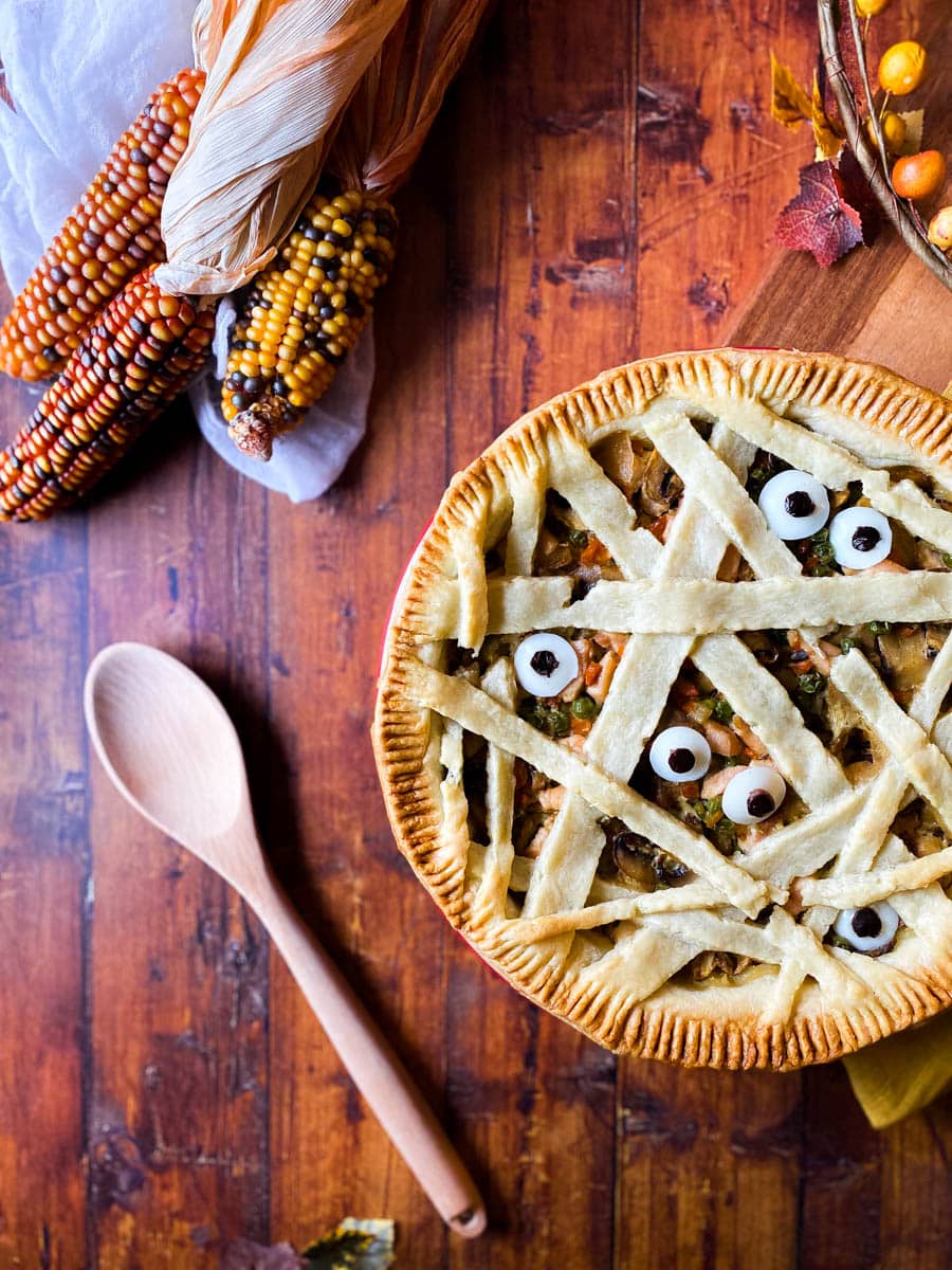Easy Mummy pot Pie – Delicious Halloween Main Dish