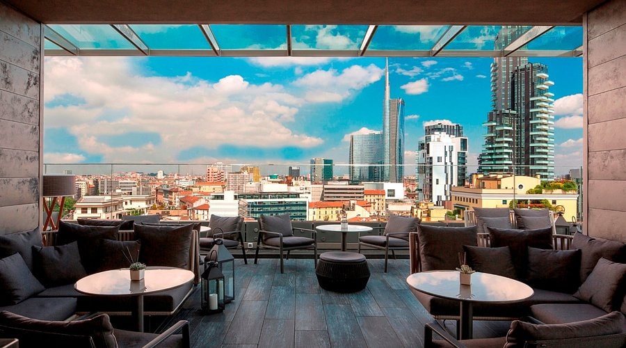 roof-top-bar roof-top-bar top 10 hotels in Milan top 10 hotels in milan Top 10 Hotels in Milan for an Unforgettable Luxury Experience roof top bar