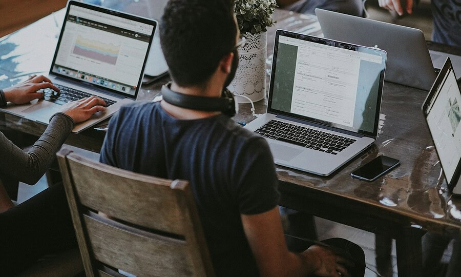 Comparing guaranteed PR agencies