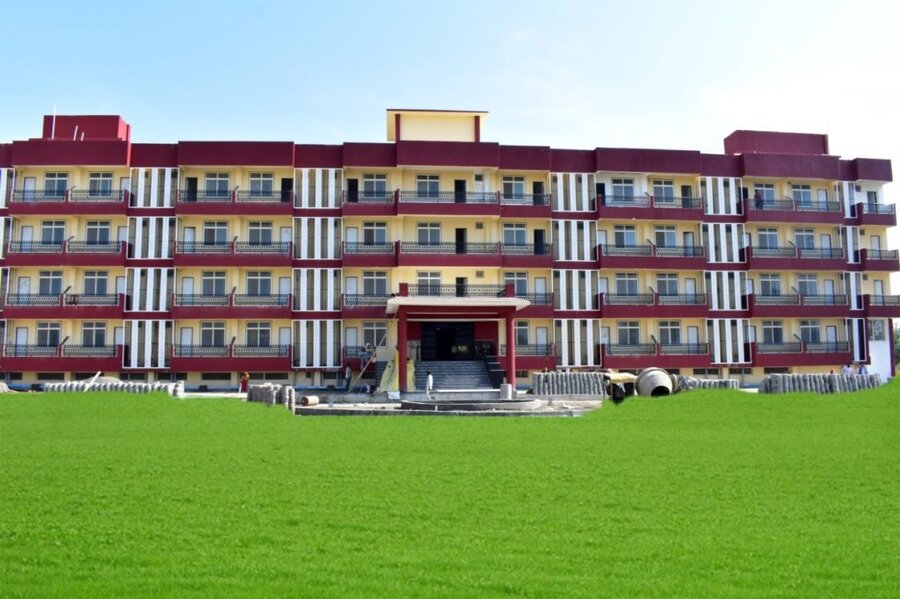 Hostel & Staff 6 Boys Hostel