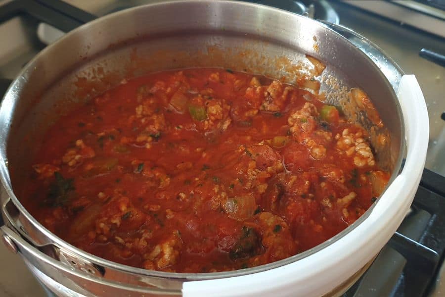 Spaghetti Bolognaise sauce cooked in the Billyboil Thermal Cooker