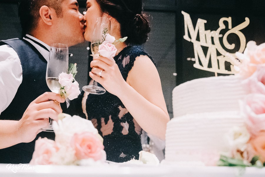 Western Wedding kiss
