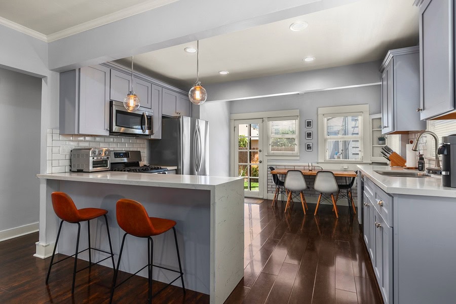 2632 Madison Avenue - Kitchen