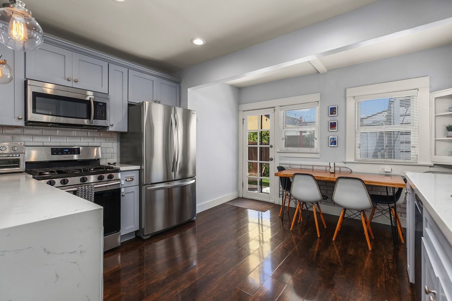 2632 Madison Avenue - Kitchen