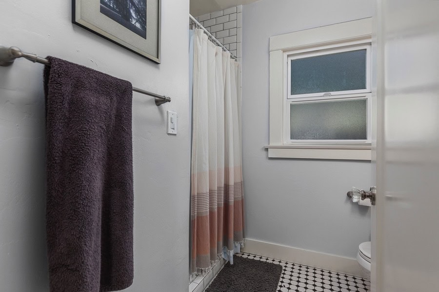 2632 Madison Avenue - Bathroom Area with Standing Shower