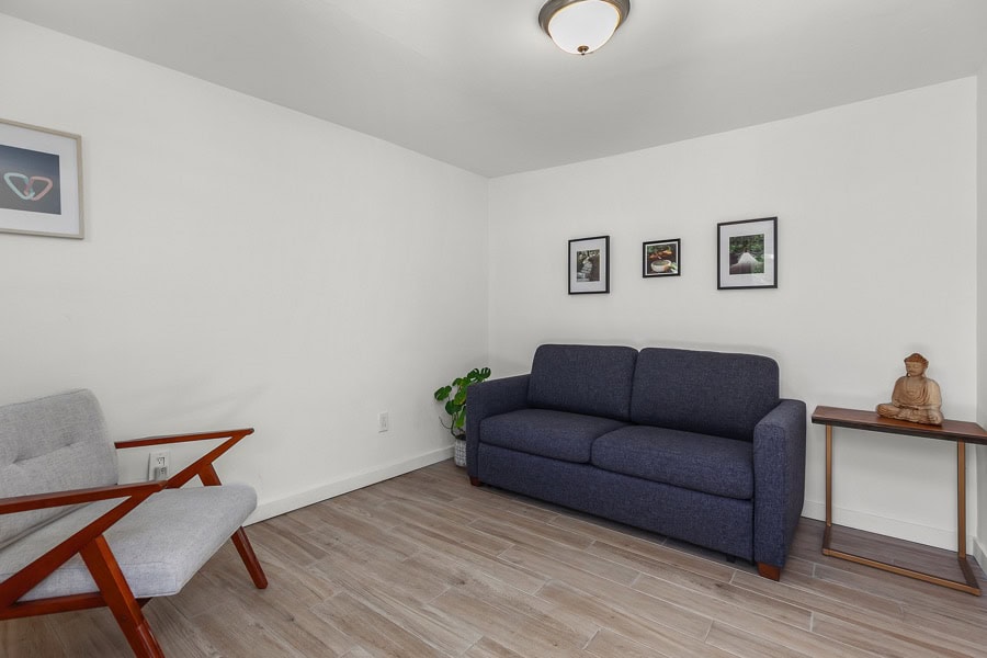 2632 Madison Avenue - Lounging Area with Sofa