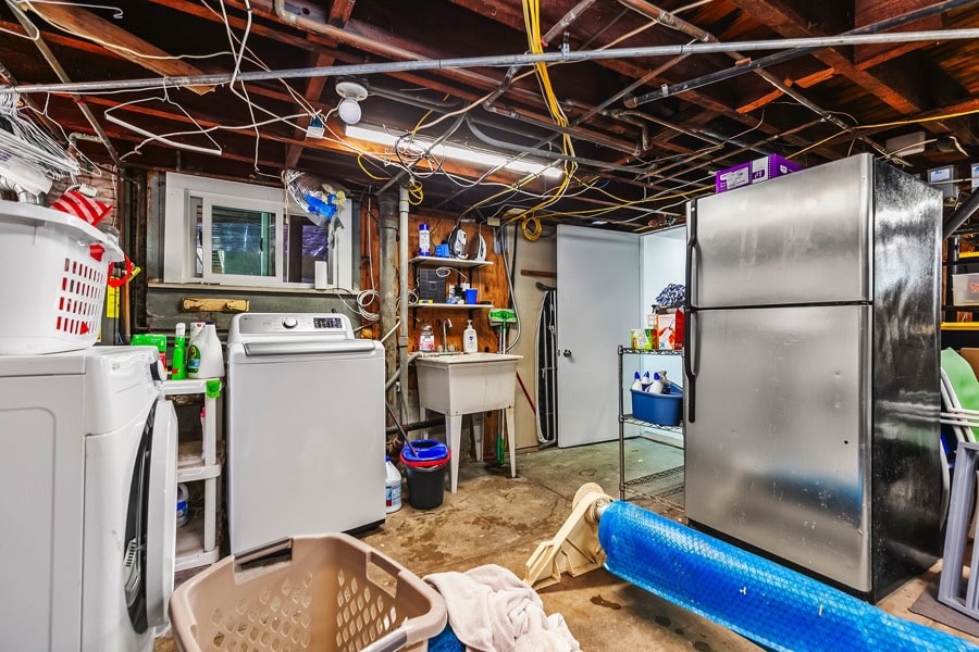 2619 Montclair St - Laundry and Storage Area