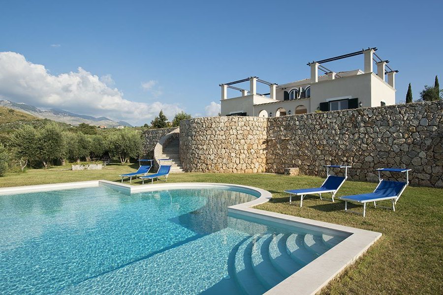 “La collina degli ulivi”, un B&B da sogno sulla riviera di Ulisse