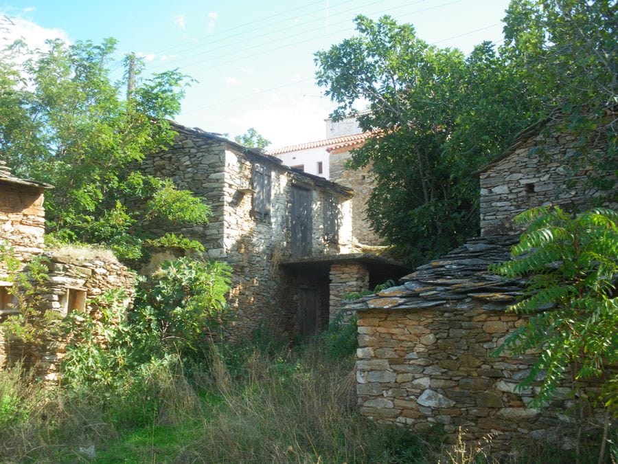 Evia Koskina land and derelict outbuildings