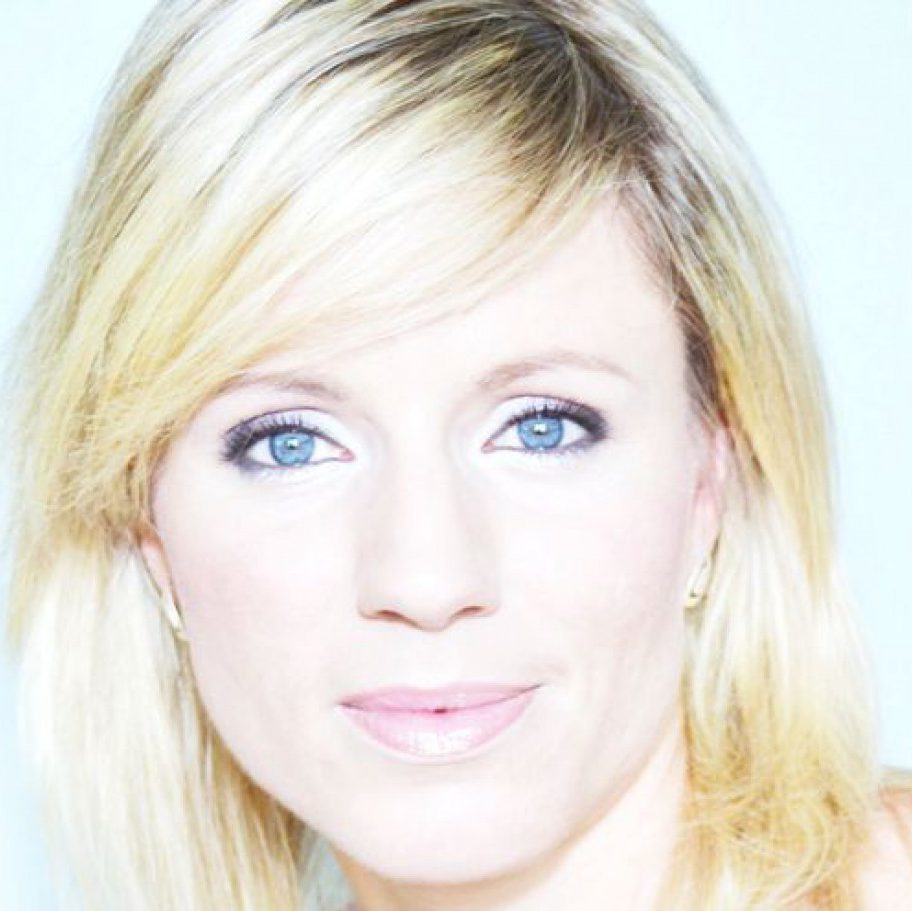 https://www.veranekvindova.cz/wp-content/uploads/2020/09/cropped-cropped-cropped-cropped-kouc-vera-na-web1.jpg