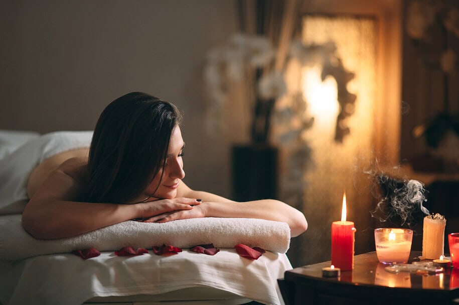 Relaxing ELMAX spa appointment