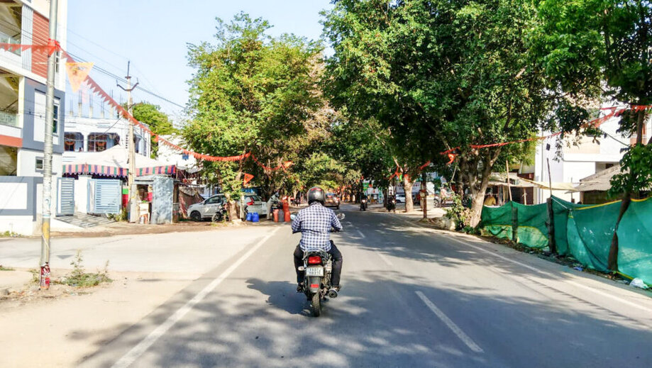 A scenic view of Hayathnagar’s bustling residential area, highlighted by its charming, tree-lined avenues