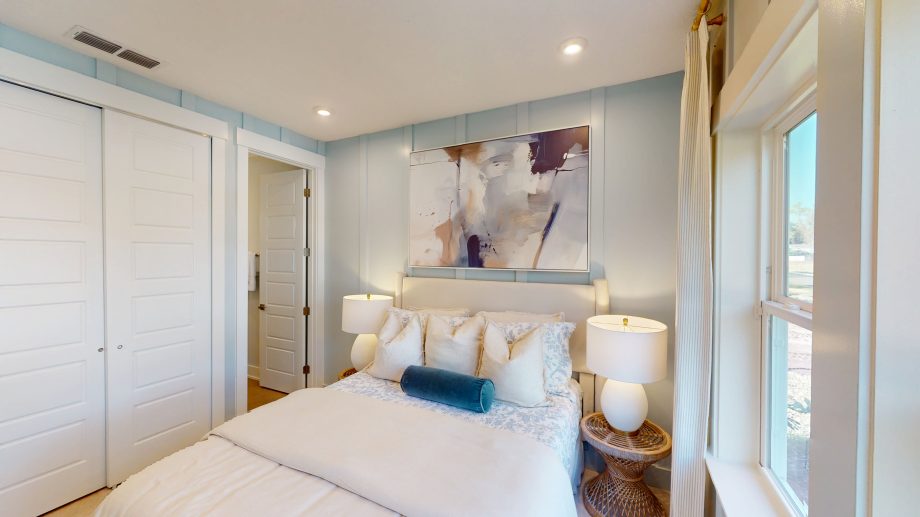 Matterport 3D virtual tour technology on a tablet screen showing Orlando real estate.
