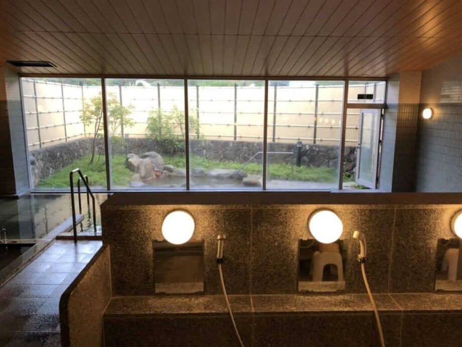 道の駅小谷　深山温泉の様子