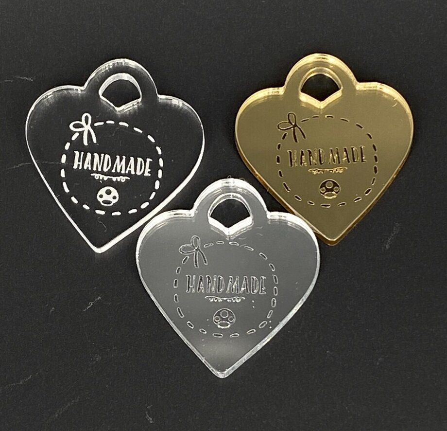 Cuore plexiglass 30x35mm con asola