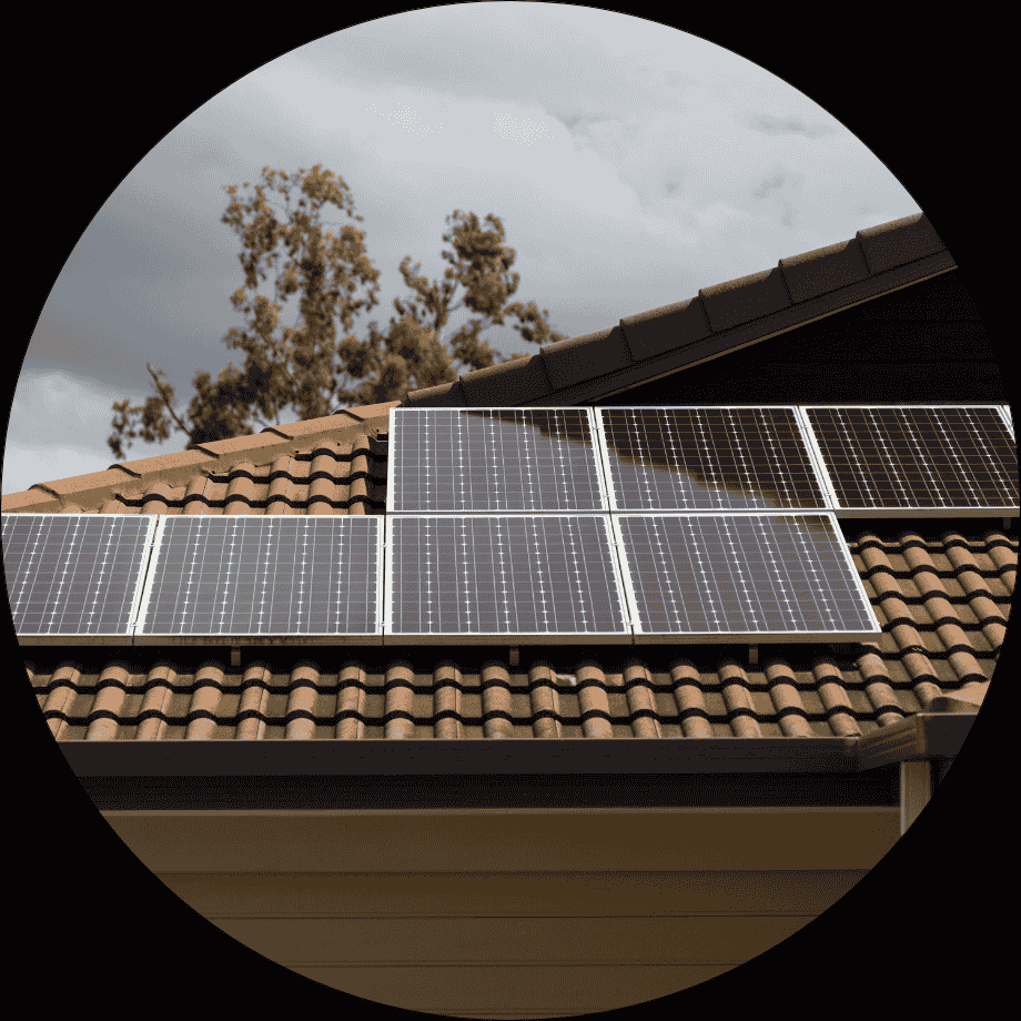 Instalación de paneles solares fotovoltaicos en residencial para colectivos