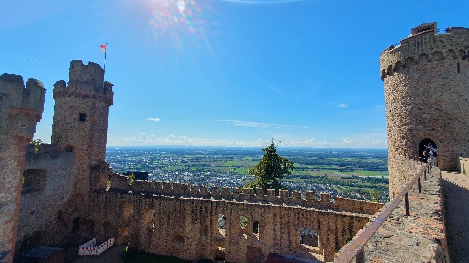 Schloss mit Aussicht auf Bensheim