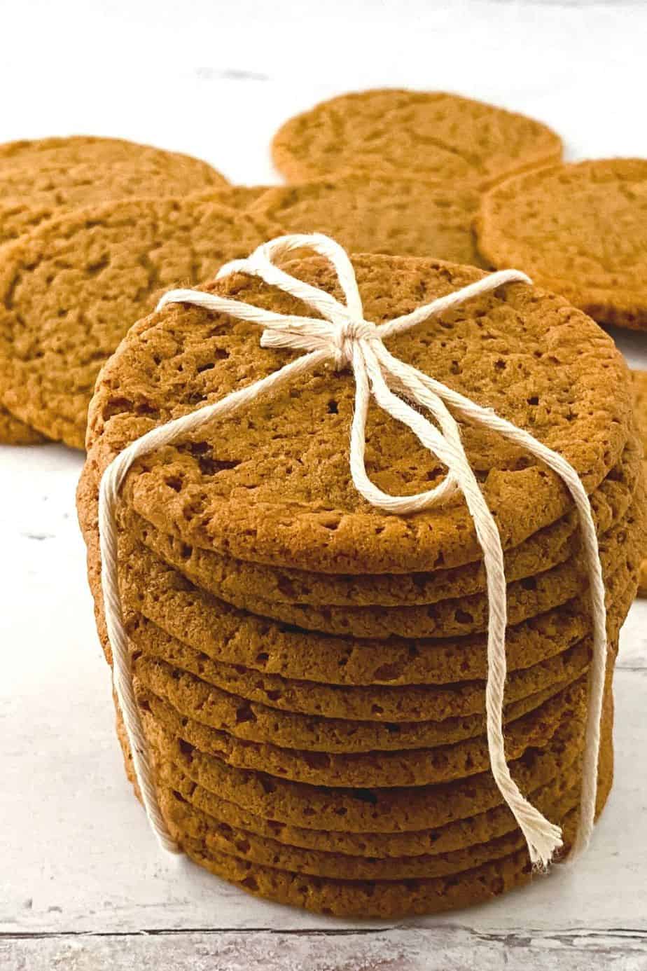 Prepare zesty and fresh-baked treats to eat during the holiday season with this recipe for Gingersnap Cookies. The recipe is simple enough and will leave you with the tastiest cookies to enjoy.