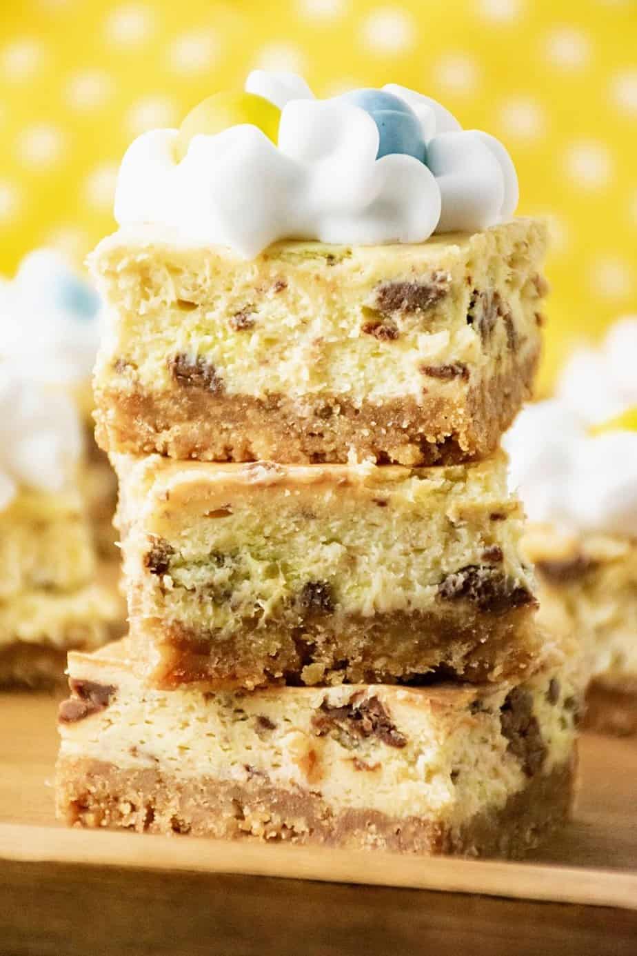 When you want to have the perfect treat for Easter, try making these wonderful Mini Egg Cheesecake Bars! Kids and adults love them! This easy Easter dessert will be a hit at your next family gathering. Whip up a batch of these Easter Egg Cheesecake Bars for the Easter bunny