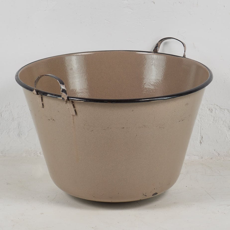 Antique brown metal cauldron (c.1920)