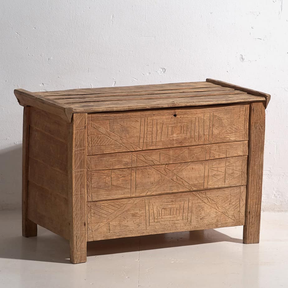 Antique primitive trunk (c.1920) #60