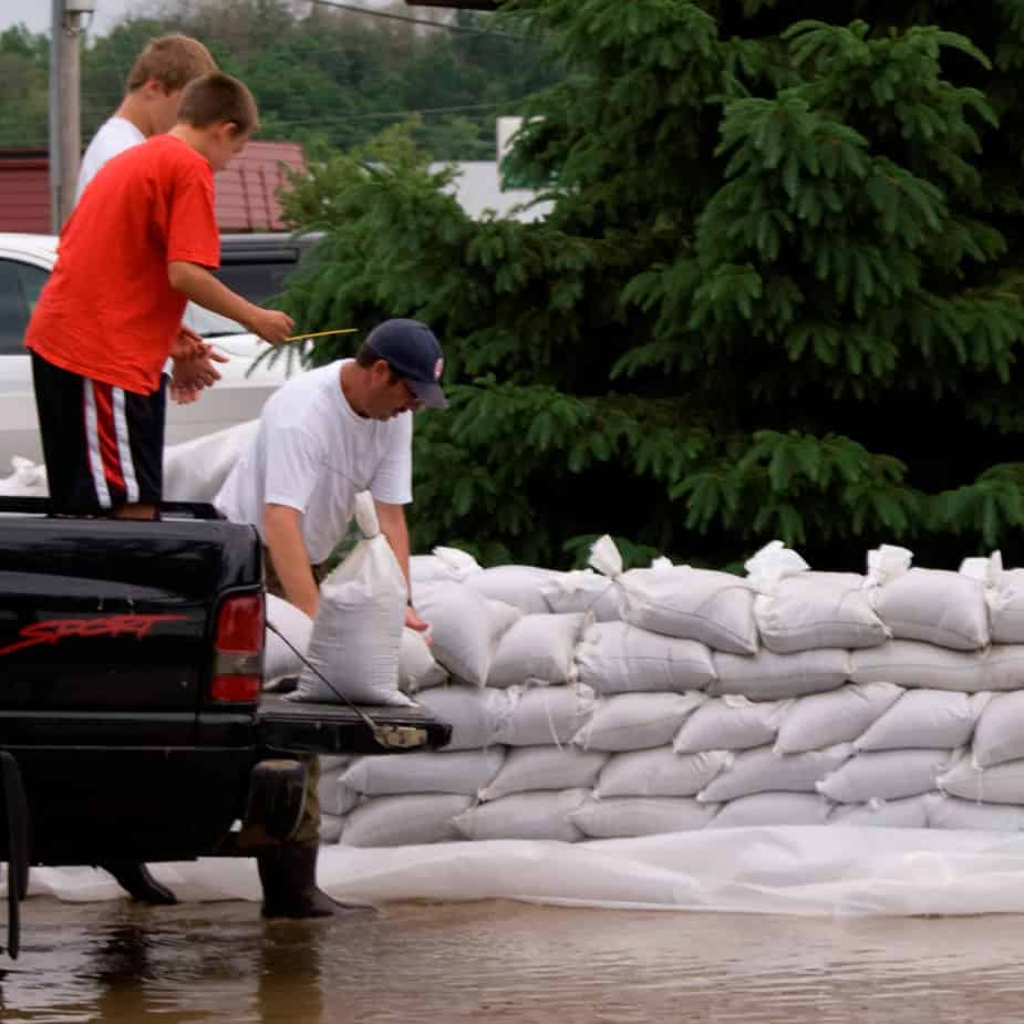Public_Domain.pictures_sandbags-slide