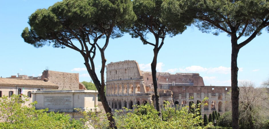 Can I bring a water bottle into the Colosseum