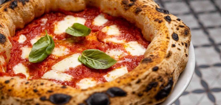 best pizza near the colosseum