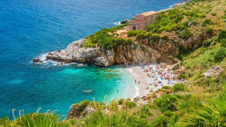 Aanbiedingen goedkope 8 daagse All Inclusive vliegvakanties Sicilië, ****Hotel, direct aan zee, vanaf € 539.-