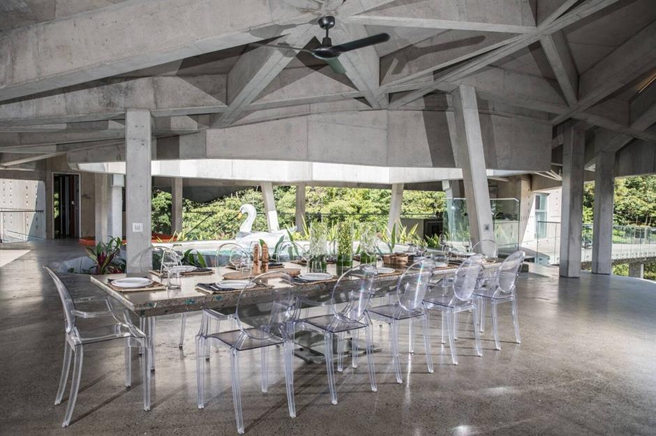 The-Worlds-Most-Spectacular-Modern-Homes_2 The-Worlds-Most-Spectacular-Modern-Homes_2 The World's Most Spectacular Modern Homes_2 modern homes The World’s Most Spectacular Modern Homes The Worlds Most Spectacular Modern Homes 2