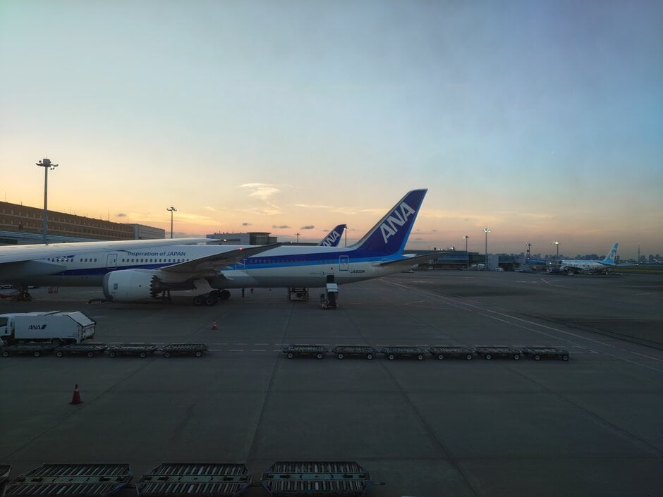 28.残照に染まる787ドリームライナー