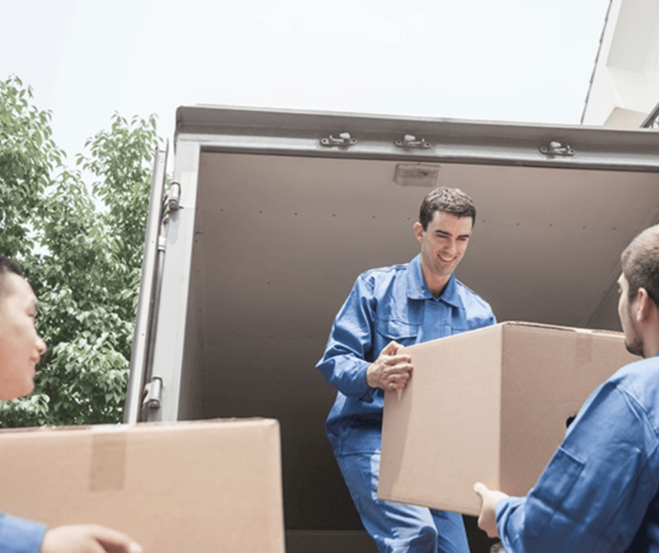 Discover essential packing systems and professional moving advice for a seamless long-distance family move.