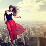 Frau und Hormone in Balance