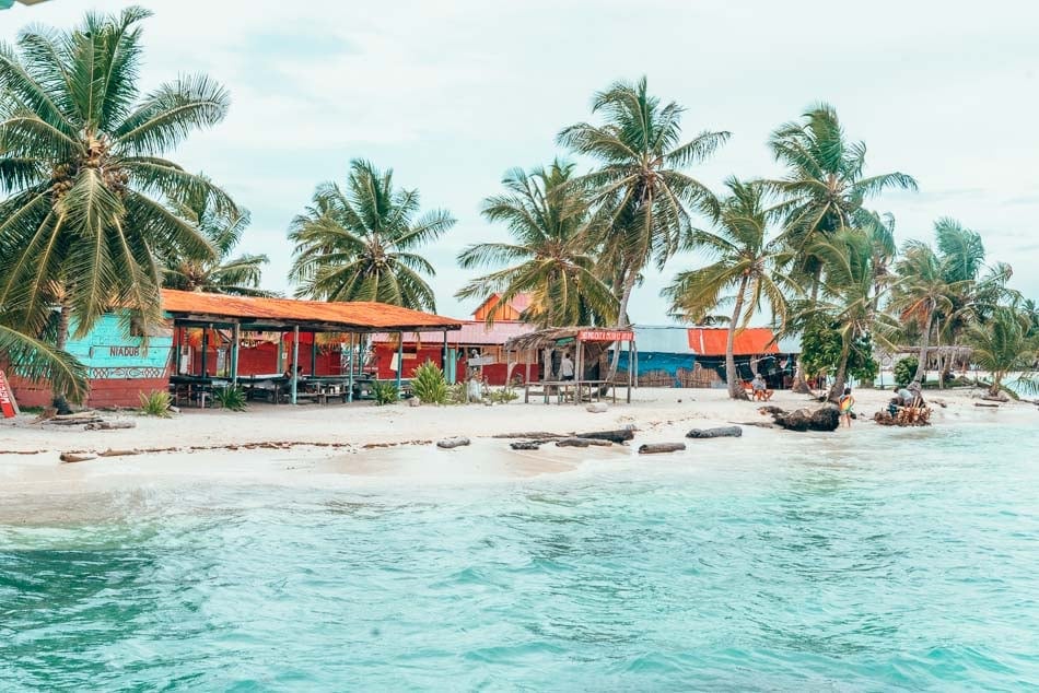 Beach in the San Blas Islands aka Guna Yala, Panama.