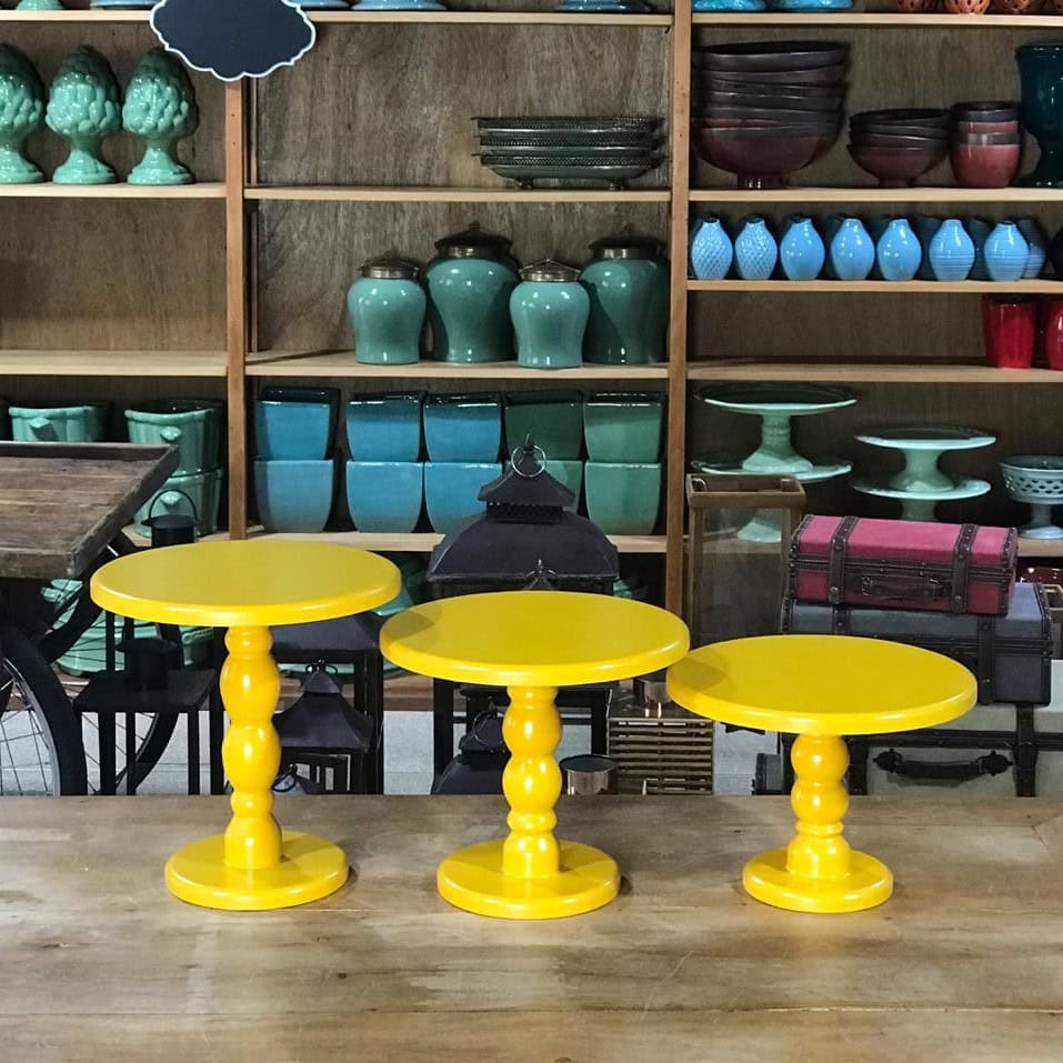 Prato de bolo amarelo