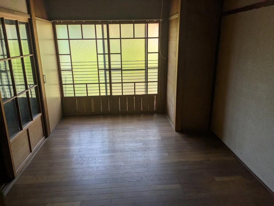 大磯町東小磯 平家一戸建て築80年超え 庭付き貸家